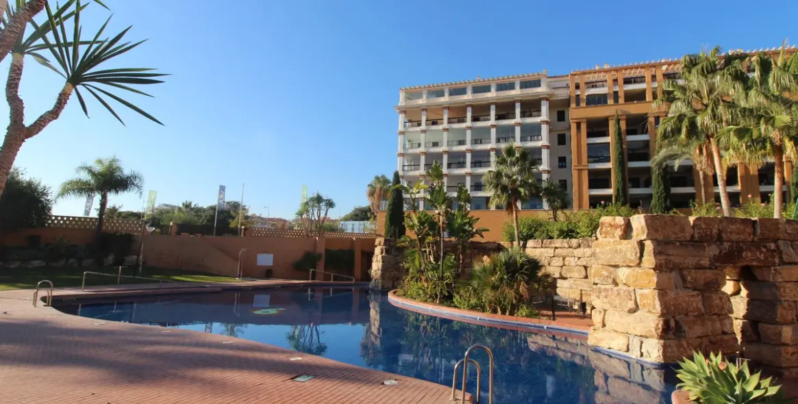 Долгосрочная аренда апартаментов на среднем этаже в San Pedro de Alcántara 21