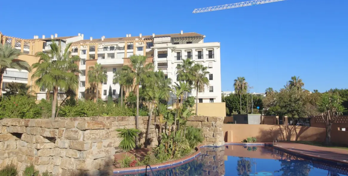 Долгосрочная аренда апартаментов на среднем этаже в San Pedro de Alcántara 23