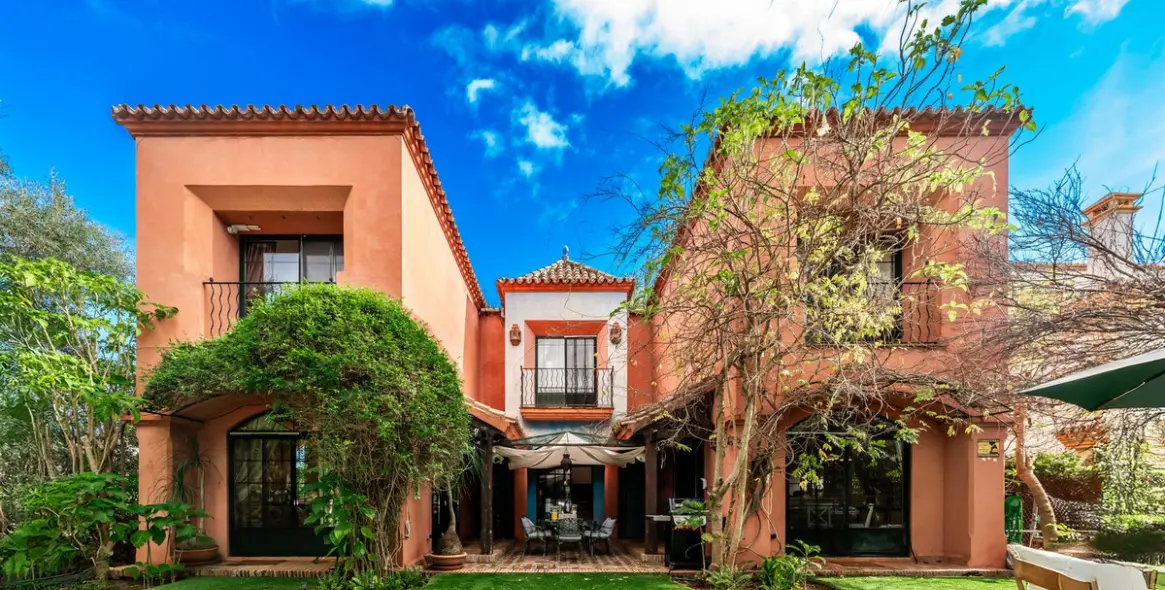 Долгосрочная аренда  отдельно стоящей виллы в Guadalmina Baja 1