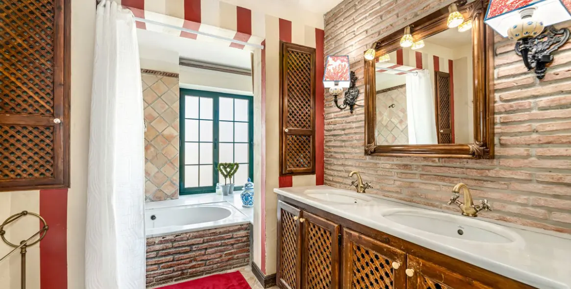 Долгосрочная аренда  отдельно стоящей виллы в Guadalmina Baja 22