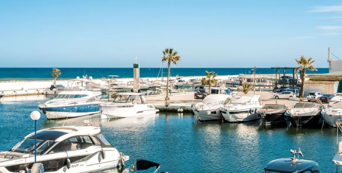 Краткосрочная аренда таунхауса в Puerto de Cabopino 40