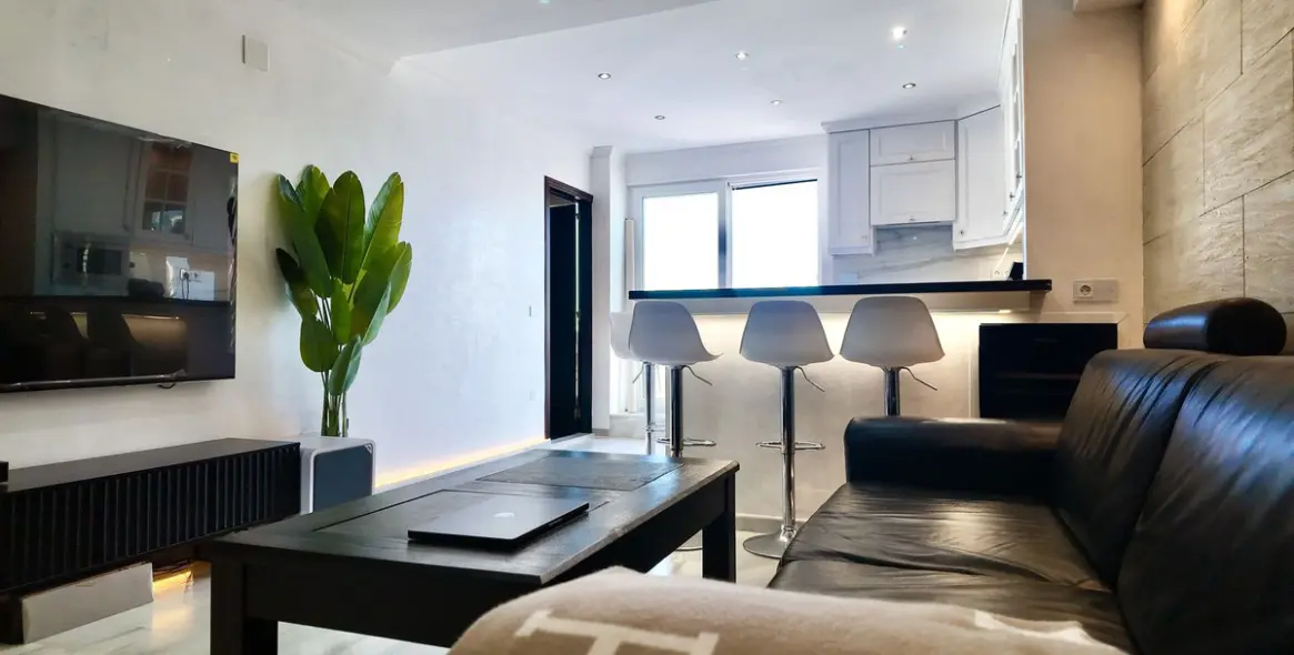 Продажа двухуровневого пентхауса в El Paraiso 6