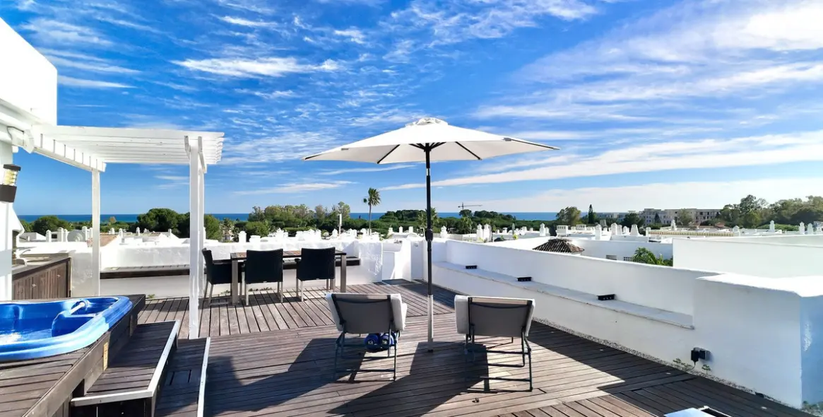 Продажа двухуровневого пентхауса в El Paraiso 29