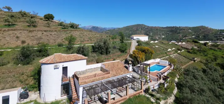 Sale of detached villa in Cómpeta 1