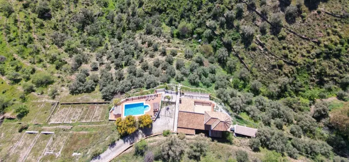 Sale of detached villa in Cómpeta 2