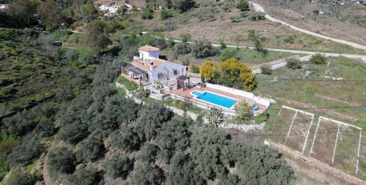 Sale of detached villa in Cómpeta 4