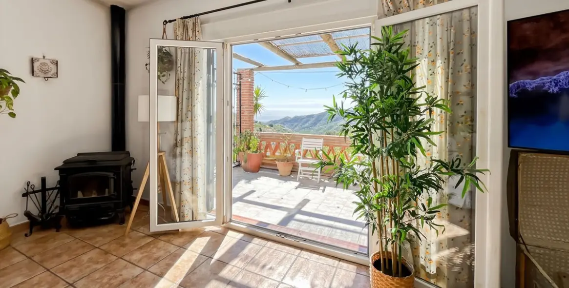 Sale of detached villa in Cómpeta 13