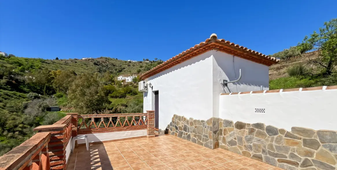 Sale of detached villa in Cómpeta 36