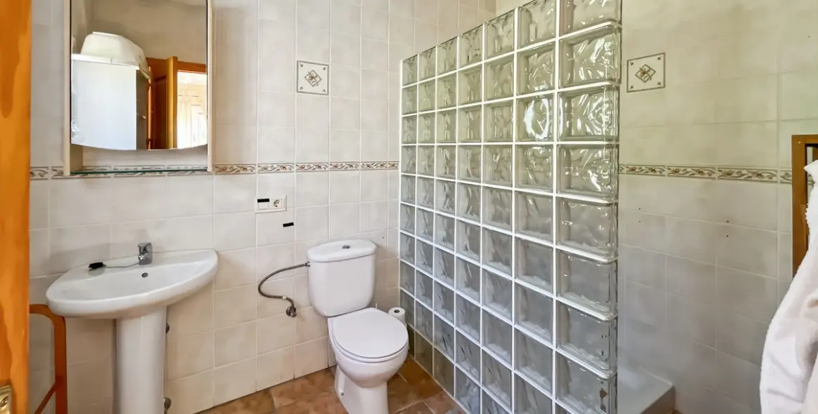 Sale of detached villa in Cómpeta 38