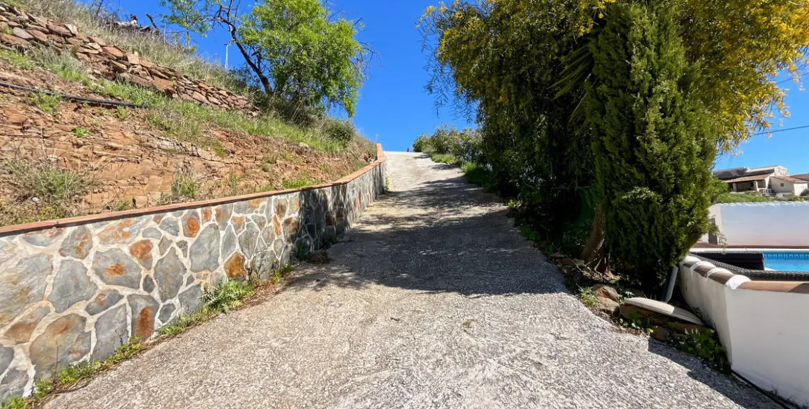 Sale of detached villa in Cómpeta 43