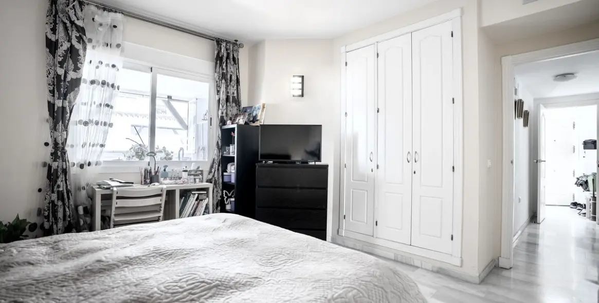 Sale of middle floor apartment in Nueva Andalucía 20