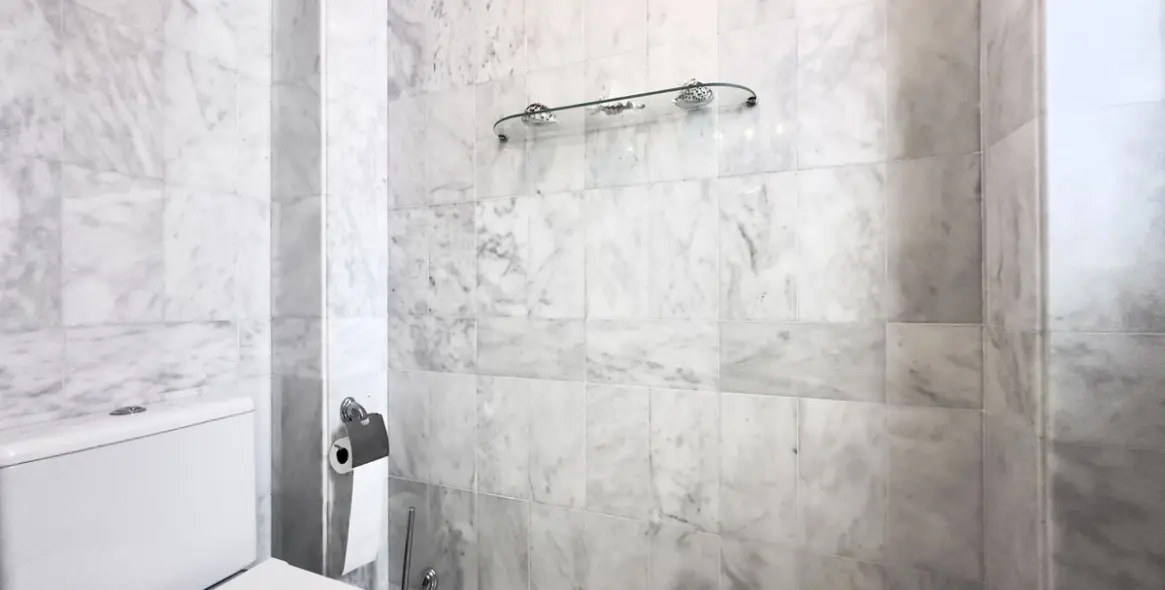 Sale of middle floor apartment in Nueva Andalucía 23
