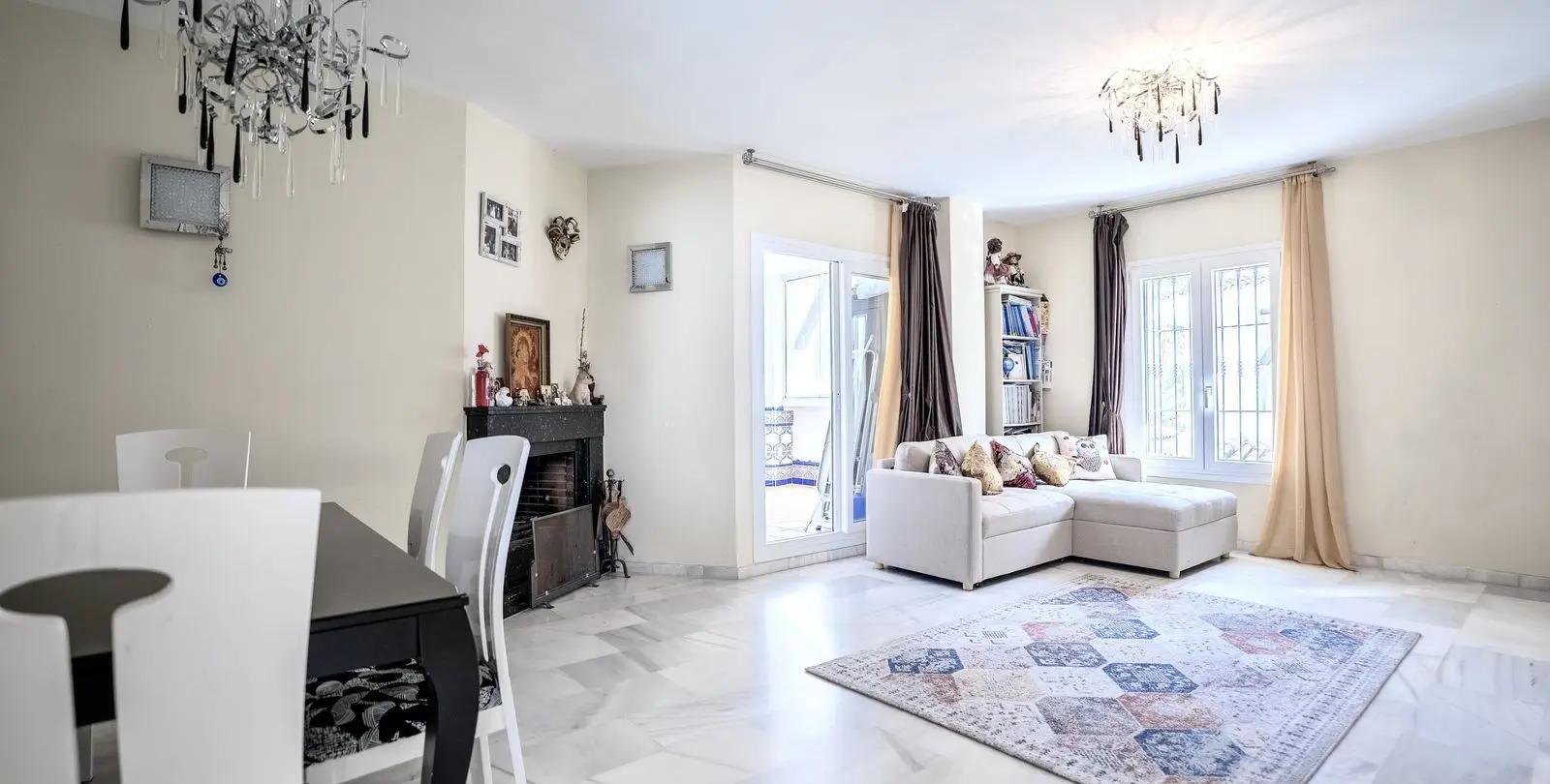 Sale of middle floor apartment in Nueva Andalucía 3