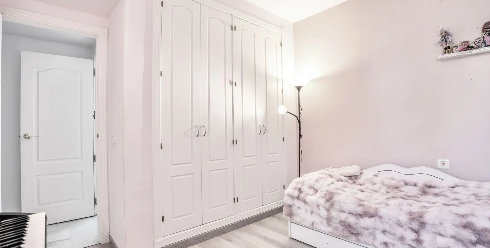 Sale of middle floor apartment in Nueva Andalucía 8