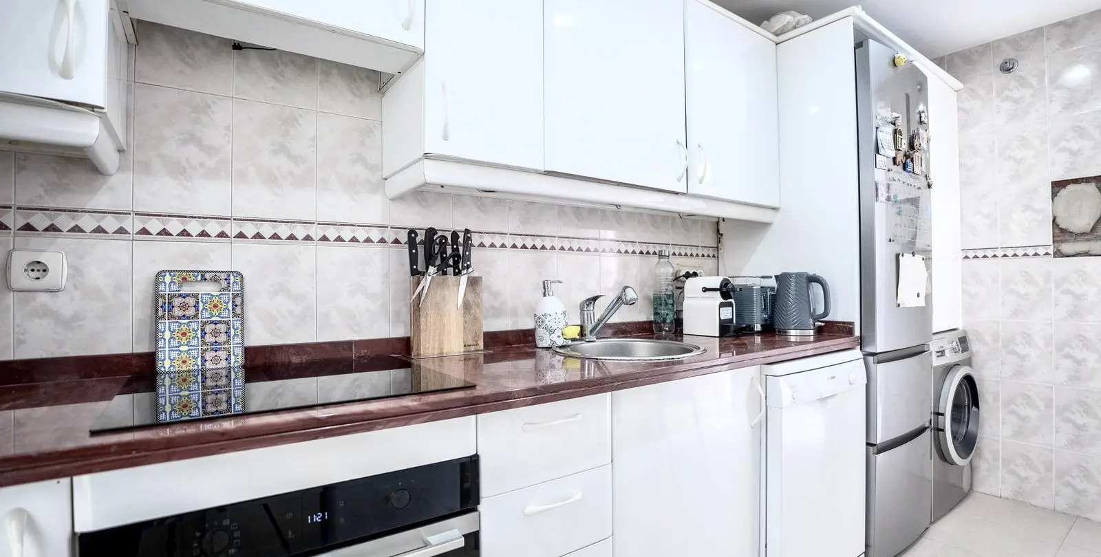 Sale of middle floor apartment in Nueva Andalucía 11