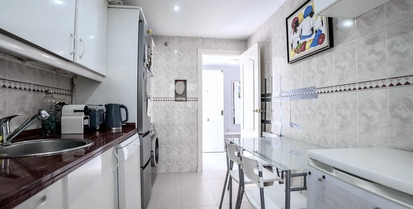 Sale of middle floor apartment in Nueva Andalucía 13