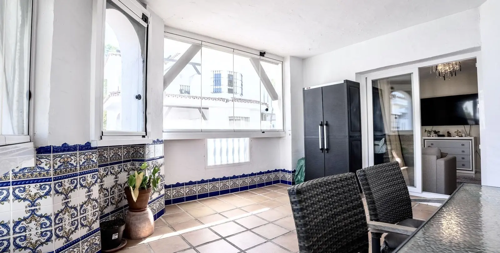 Sale of middle floor apartment in Nueva Andalucía 15