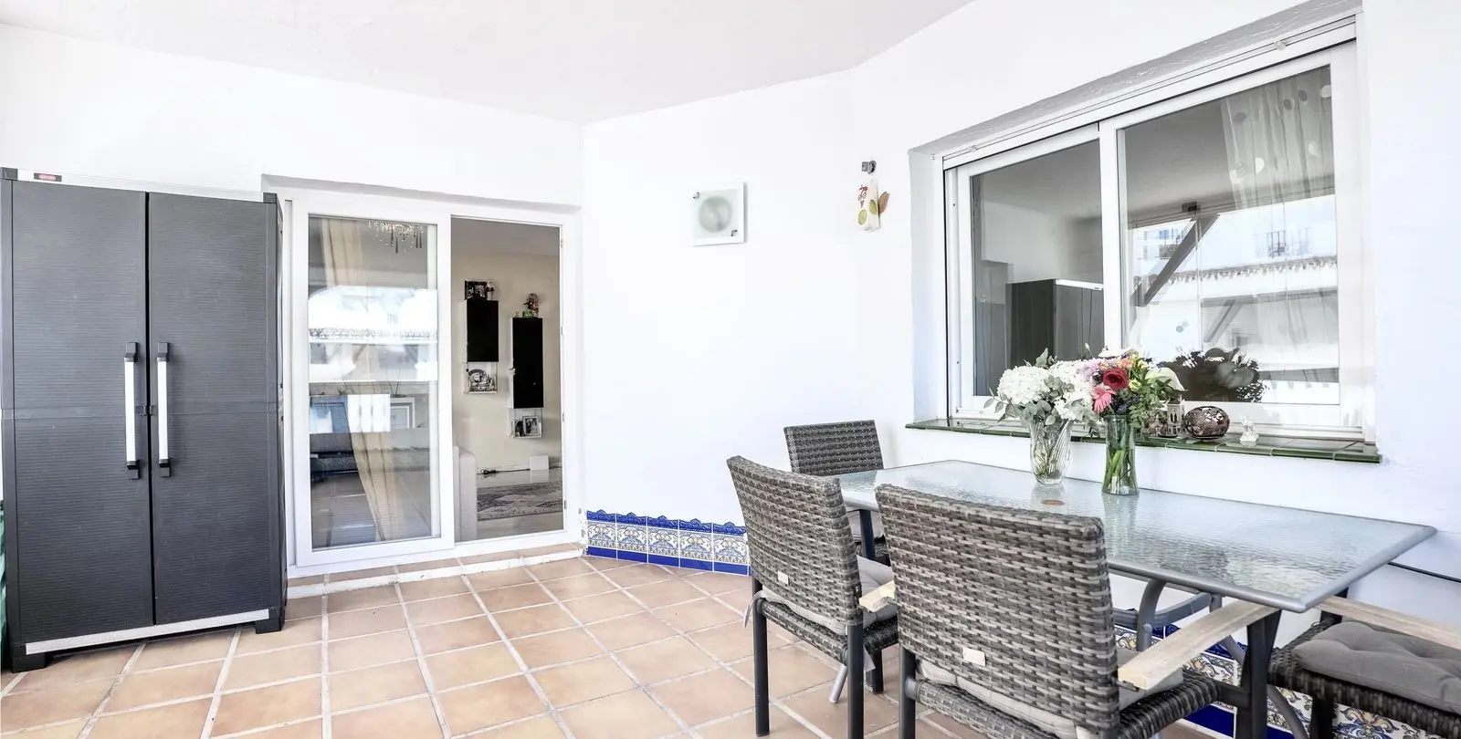 Sale of middle floor apartment in Nueva Andalucía 16