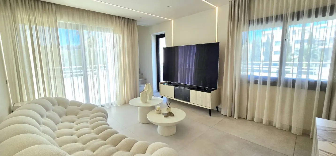 Sale of penthouse duplex in La Cala de Mijas 3