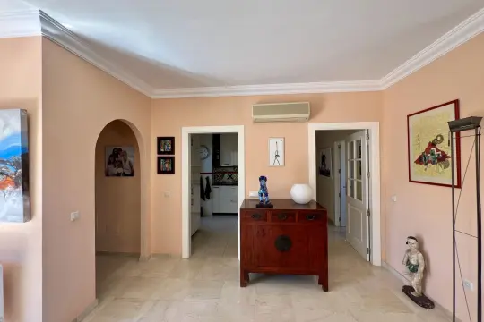 Image 8 thumb