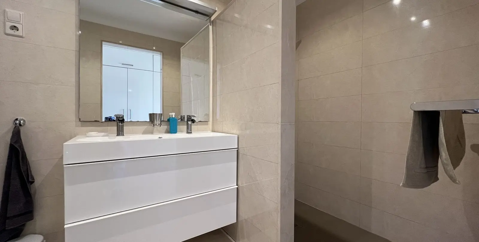 Sale of penthouse in La Cala Hills 16