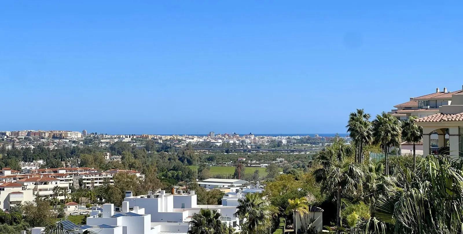 Sale of penthouse in La Cala Hills 24
