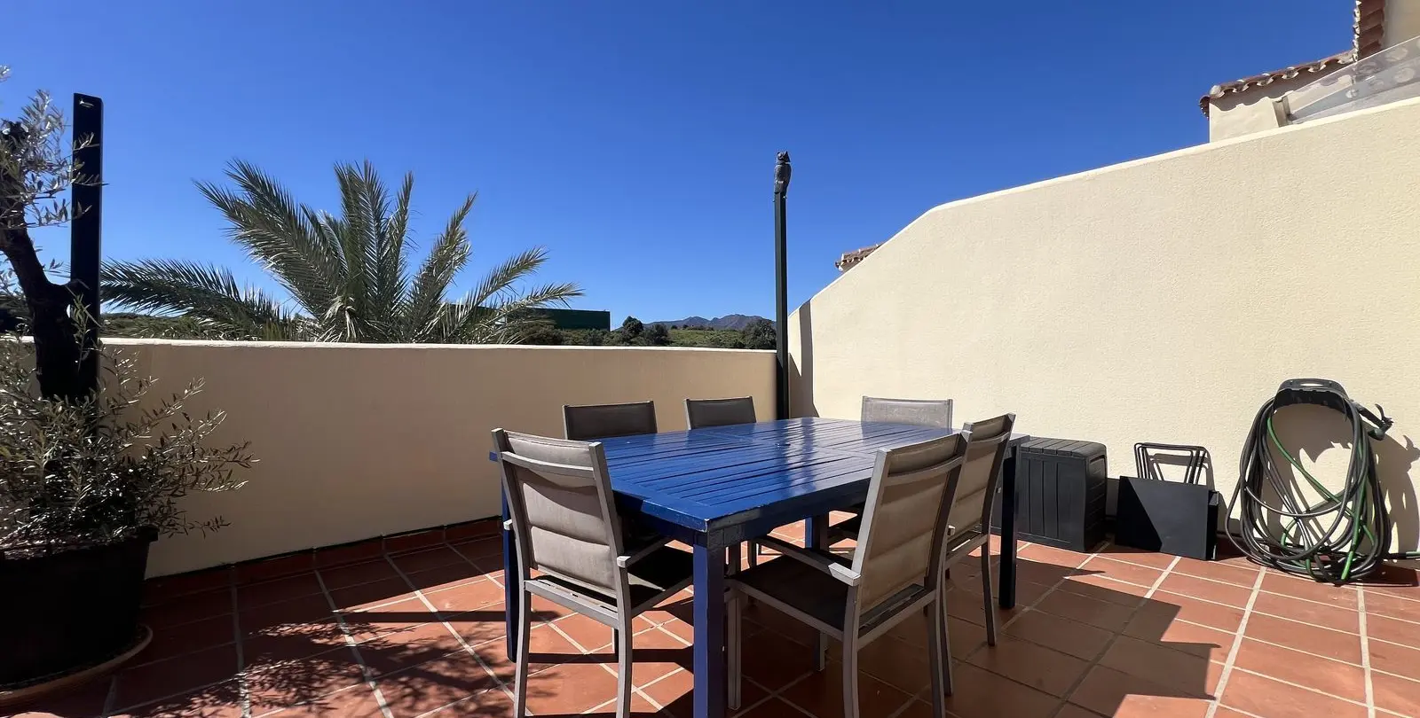 Sale of penthouse in La Cala Hills 25