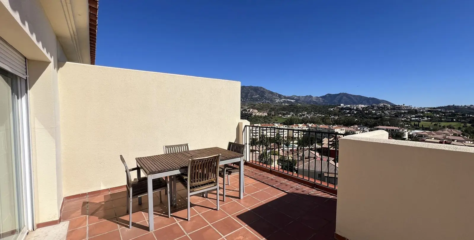 Sale of penthouse in La Cala Hills 36