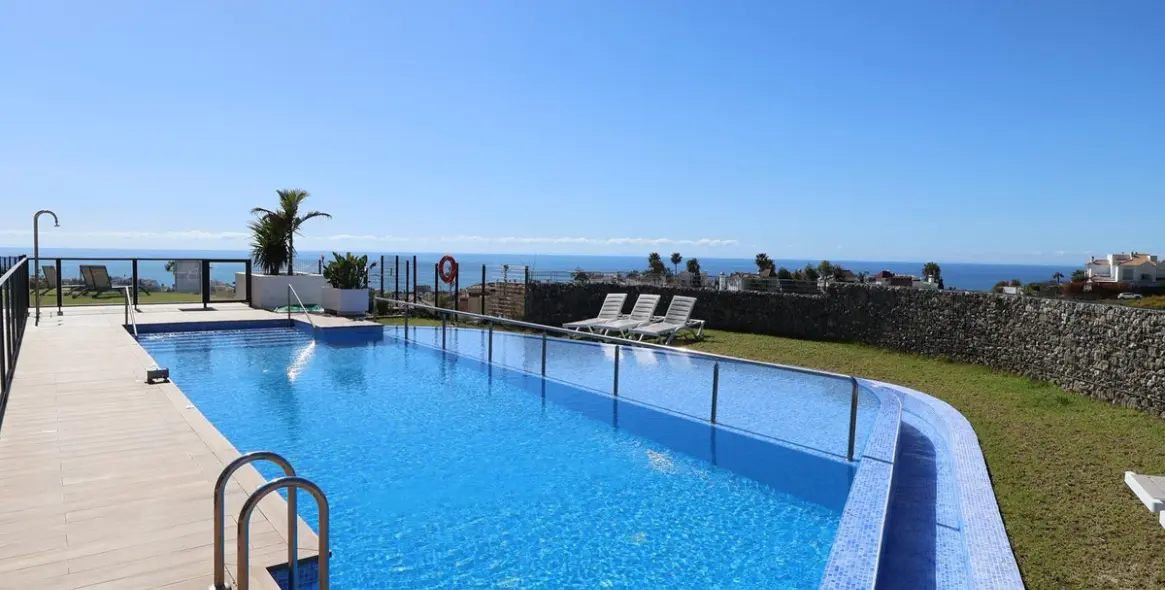 Venta de casa pareada en Riviera del Sol 2
