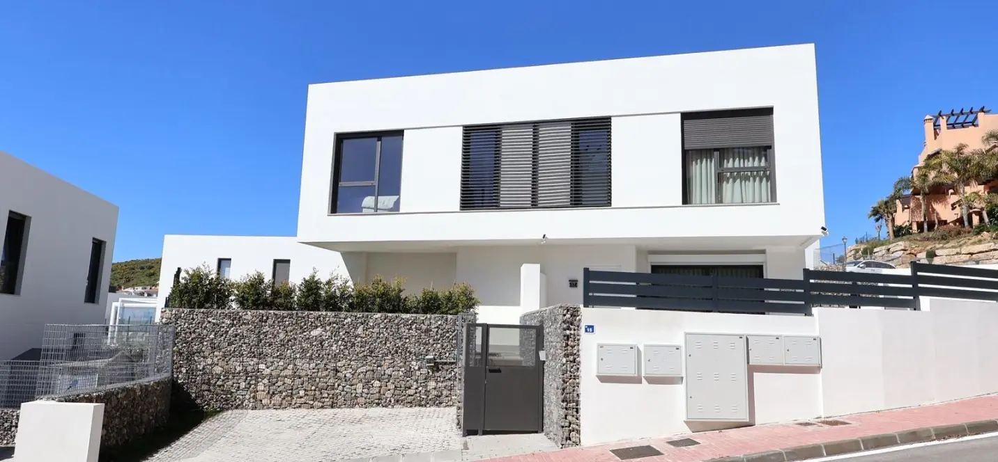 Venta de casa pareada en Riviera del Sol 0
