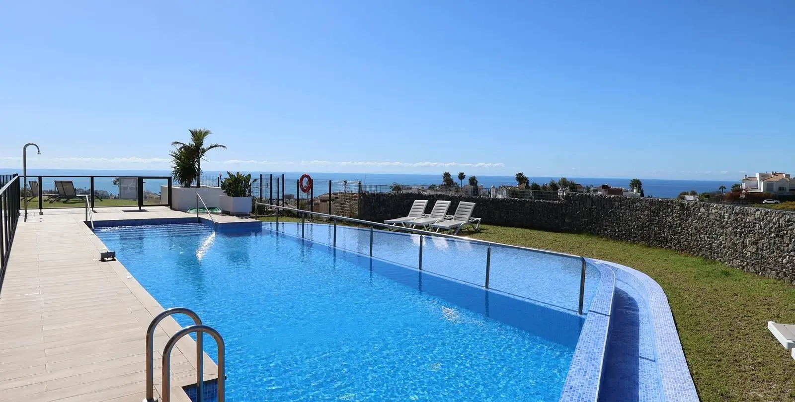 Продажа дома на две семьи в Riviera del Sol 2