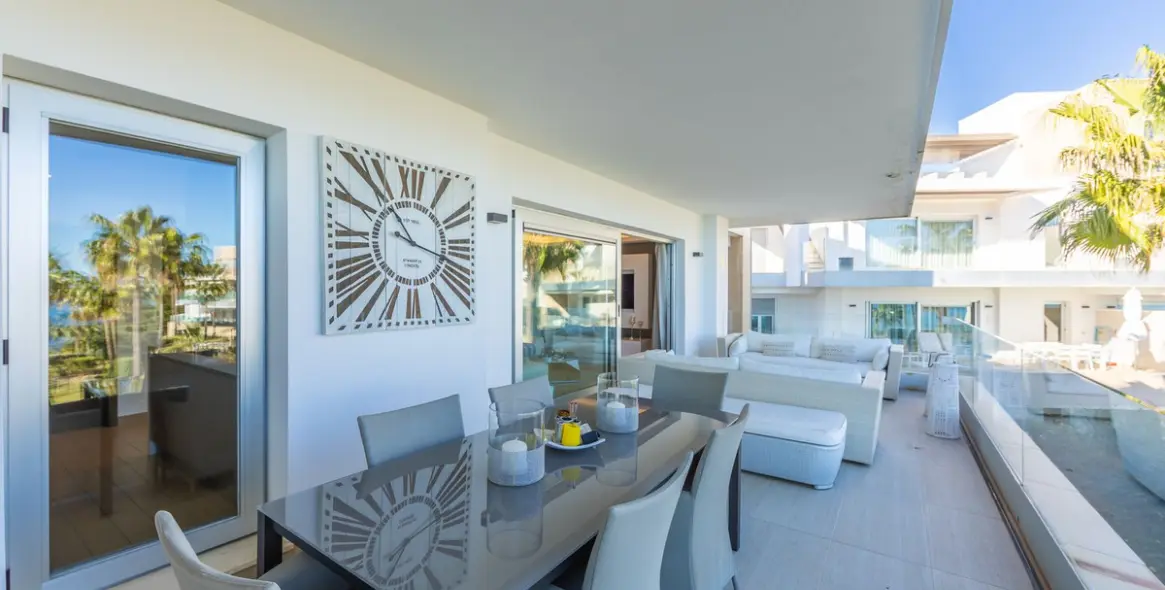 Sale of middle floor apartment in Estepona 10