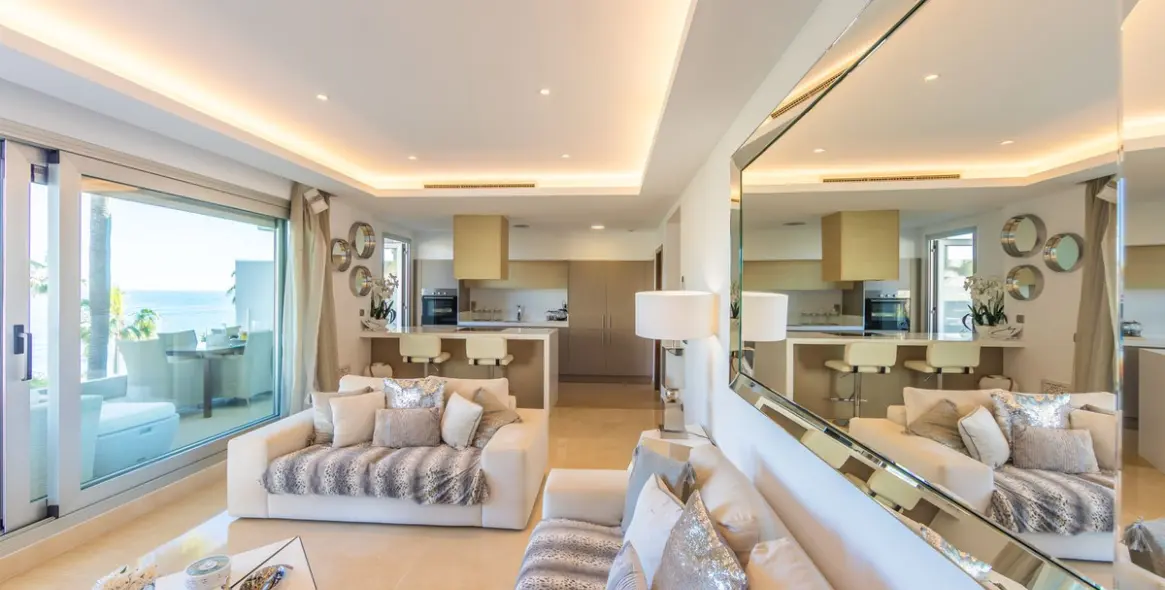 Sale of middle floor apartment in Estepona 13