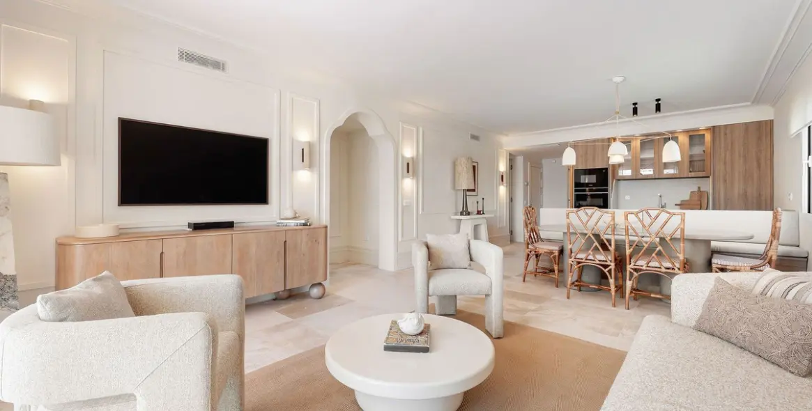 Продажа апартаментов на первом этаже в Nueva Andalucía 1