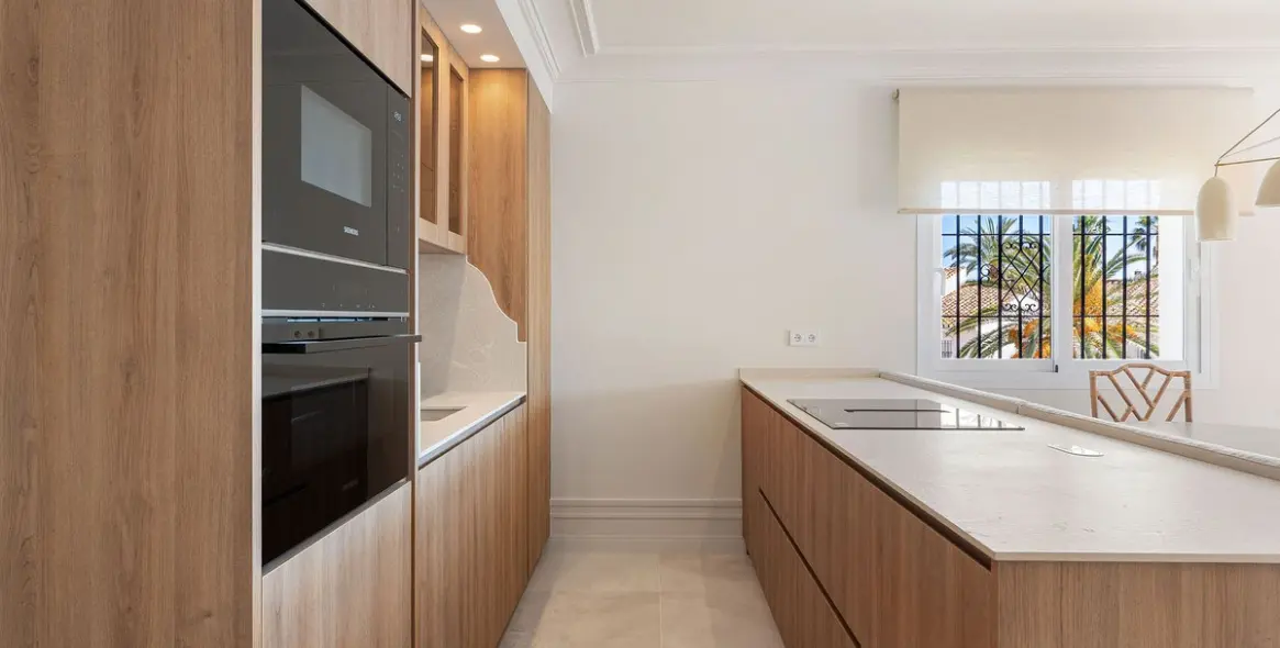 Продажа апартаментов на первом этаже в Nueva Andalucía 3