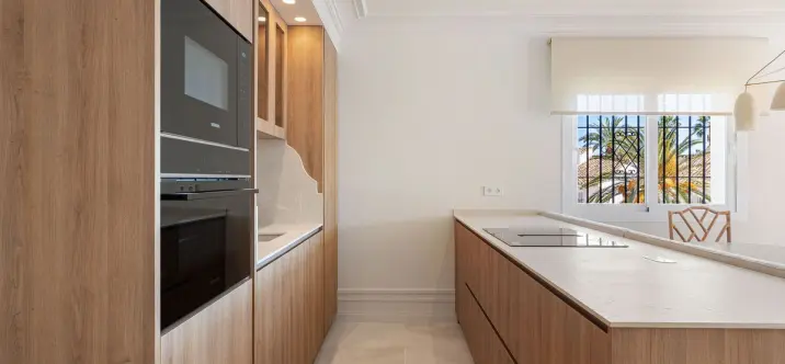 Продажа апартаментов на первом этаже в Nueva Andalucía 2