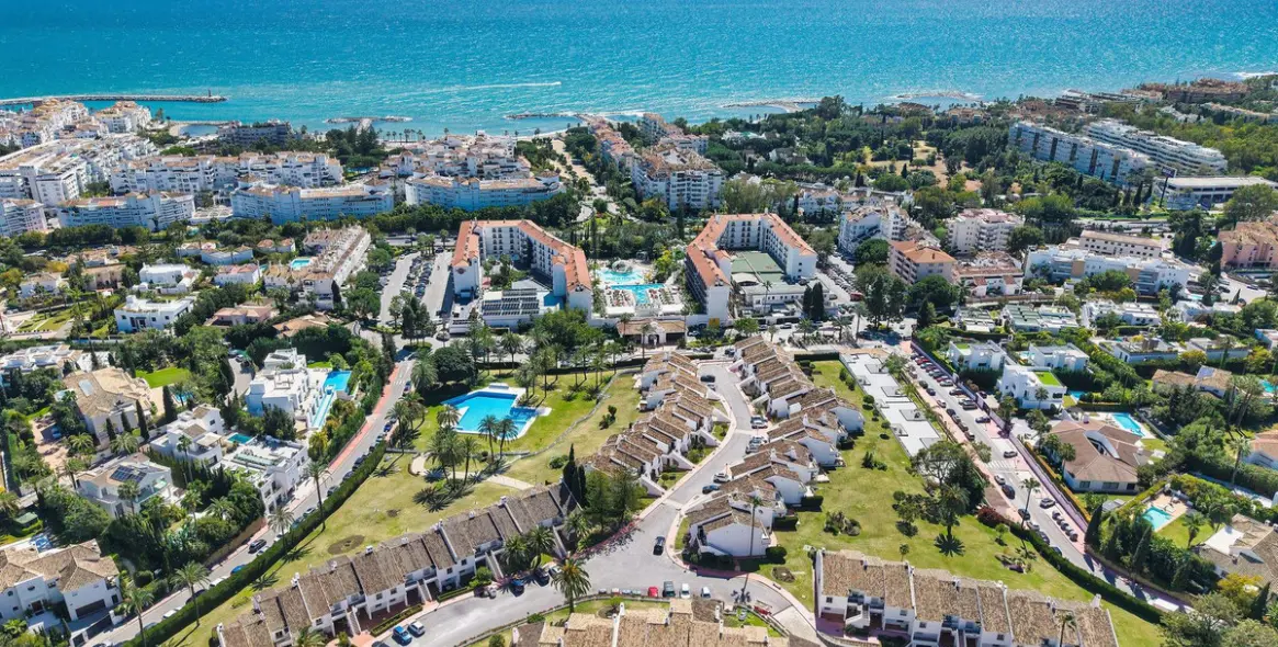 Продажа апартаментов на первом этаже в Nueva Andalucía 30