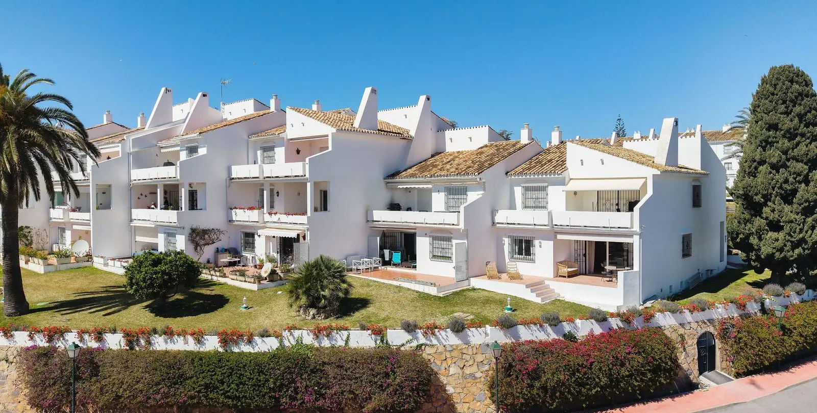 Venta de apartamento en planta baja en Nueva Andalucía 24