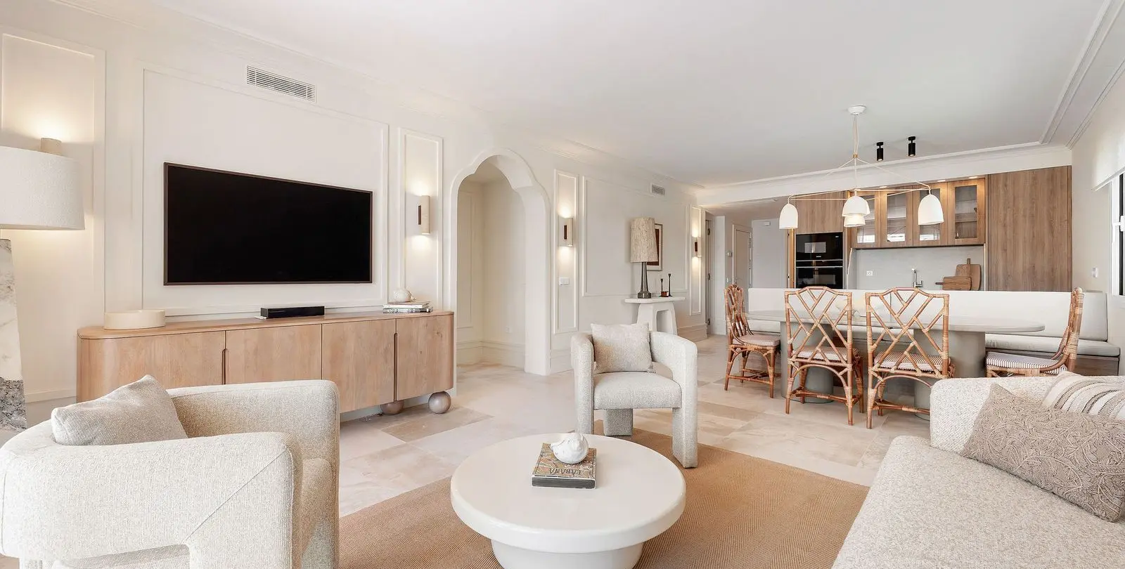 Venta de apartamento en planta baja en Nueva Andalucía 2
