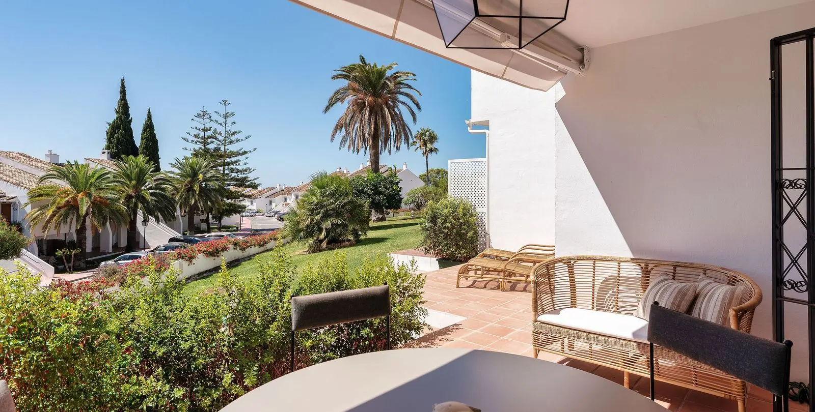 Venta de apartamento en planta baja en Nueva Andalucía 13