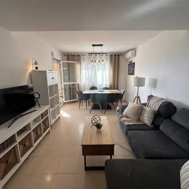 Sale of middle floor apartment in Alhaurín de la Torre