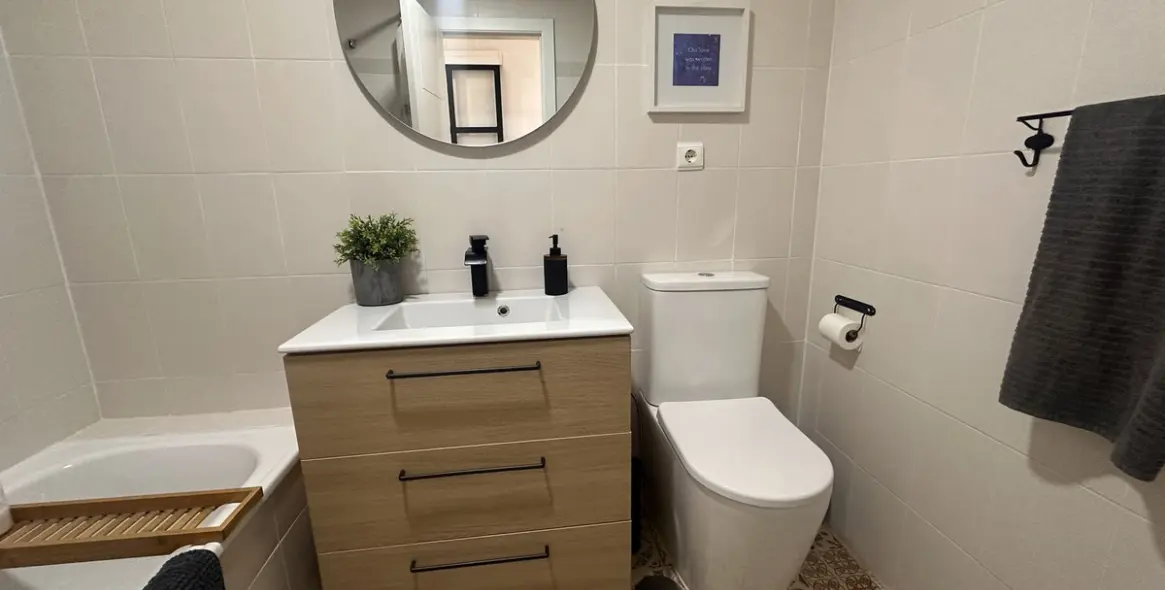 Sale of middle floor apartment in Alhaurín de la Torre 17