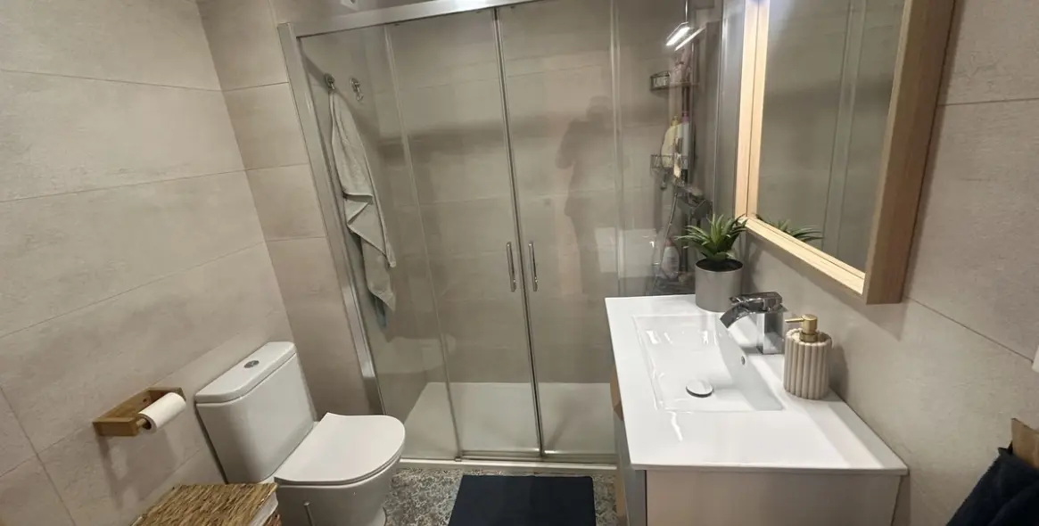 Sale of middle floor apartment in Alhaurín de la Torre 25