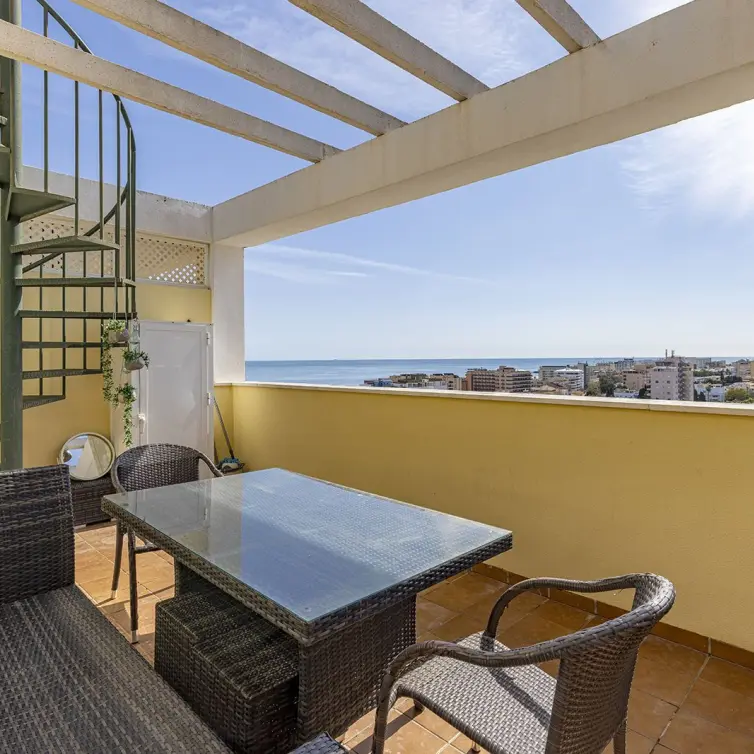Sale of penthouse in La Carihuela