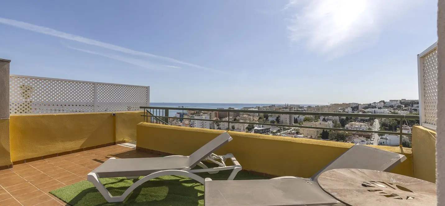 Sale of penthouse in La Carihuela 4