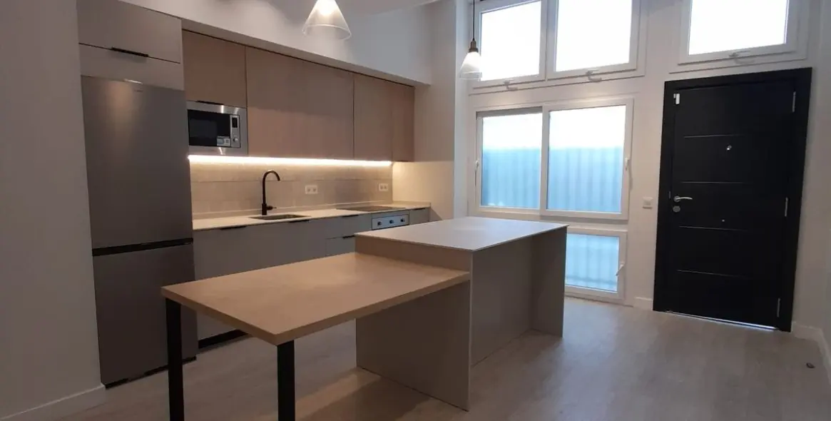 Продажа апартаментов на первом этаже в Málaga 3