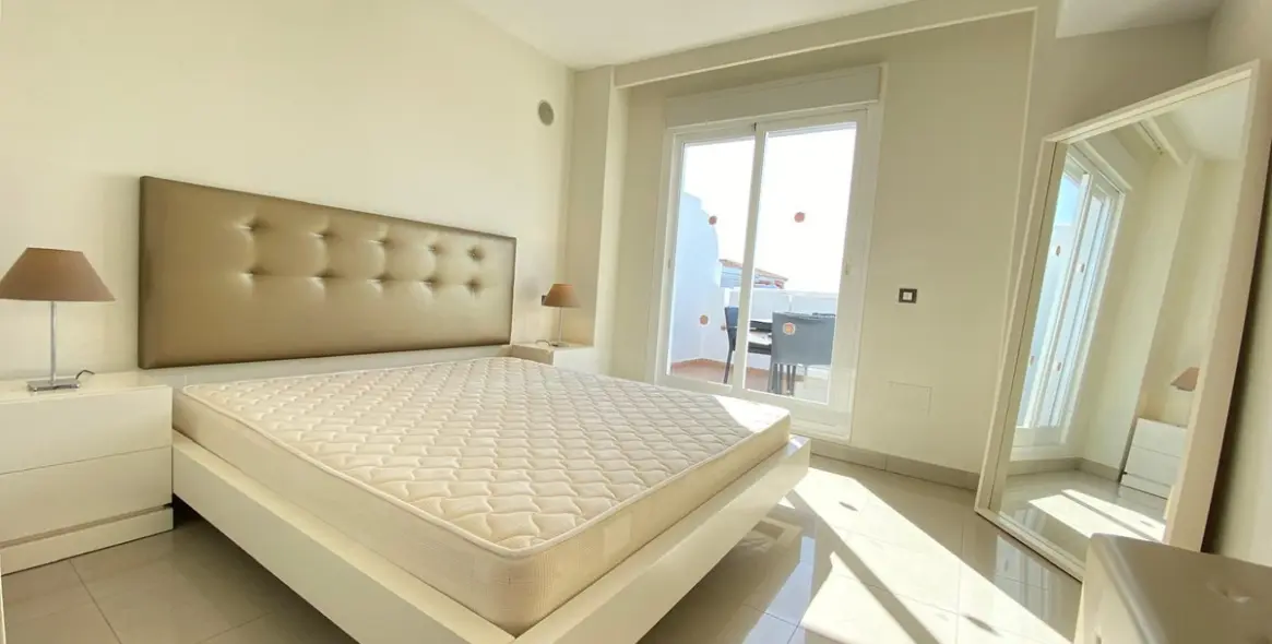 Продажа пентхауса в Estepona 10