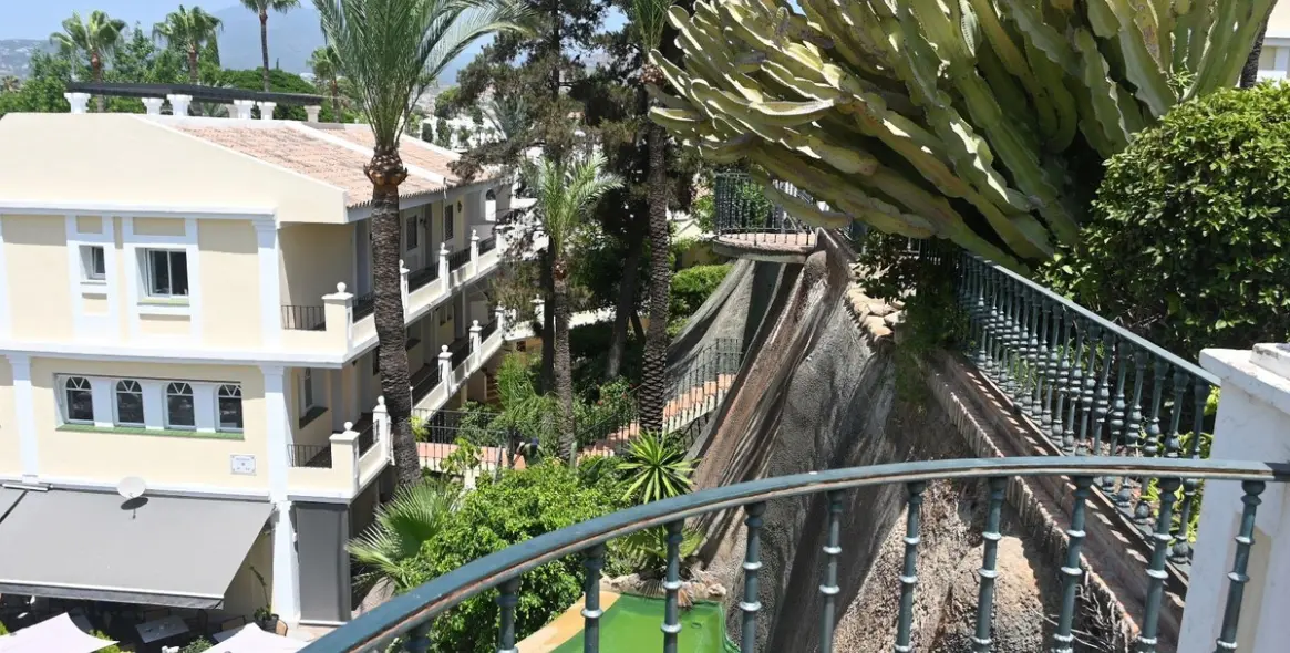 Sale of ground floor apartment in Nueva Andalucía 23