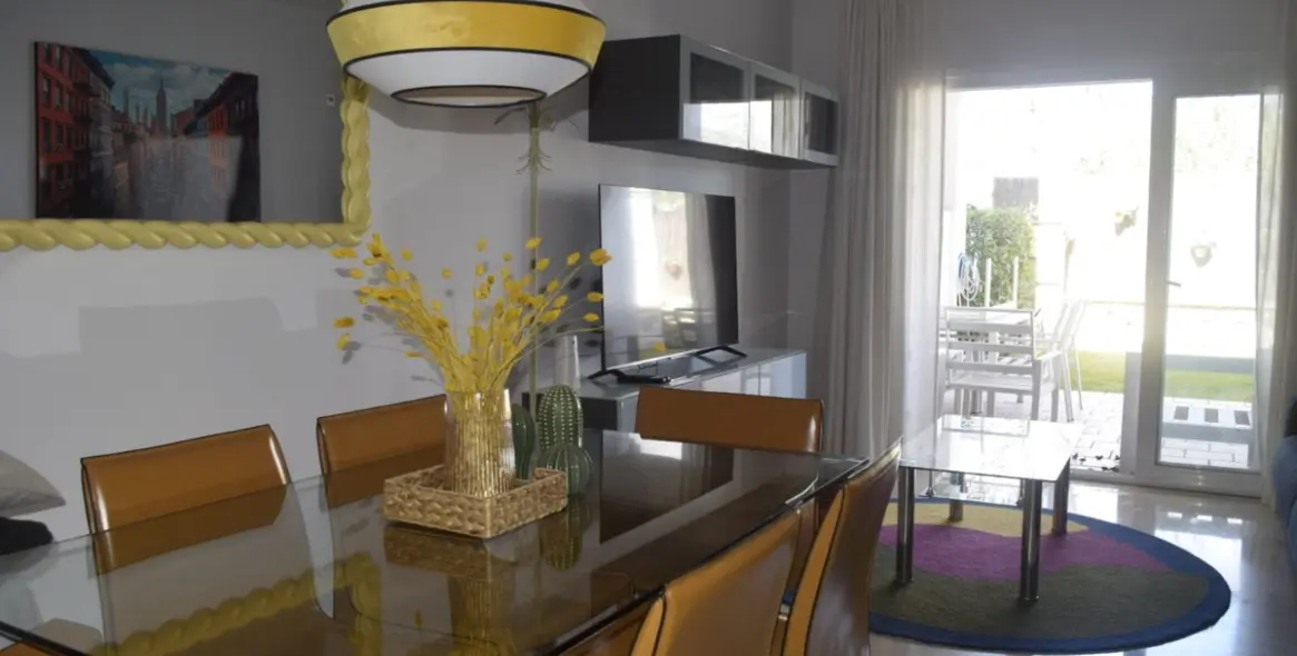 Sale of ground floor apartment in Nueva Andalucía 27