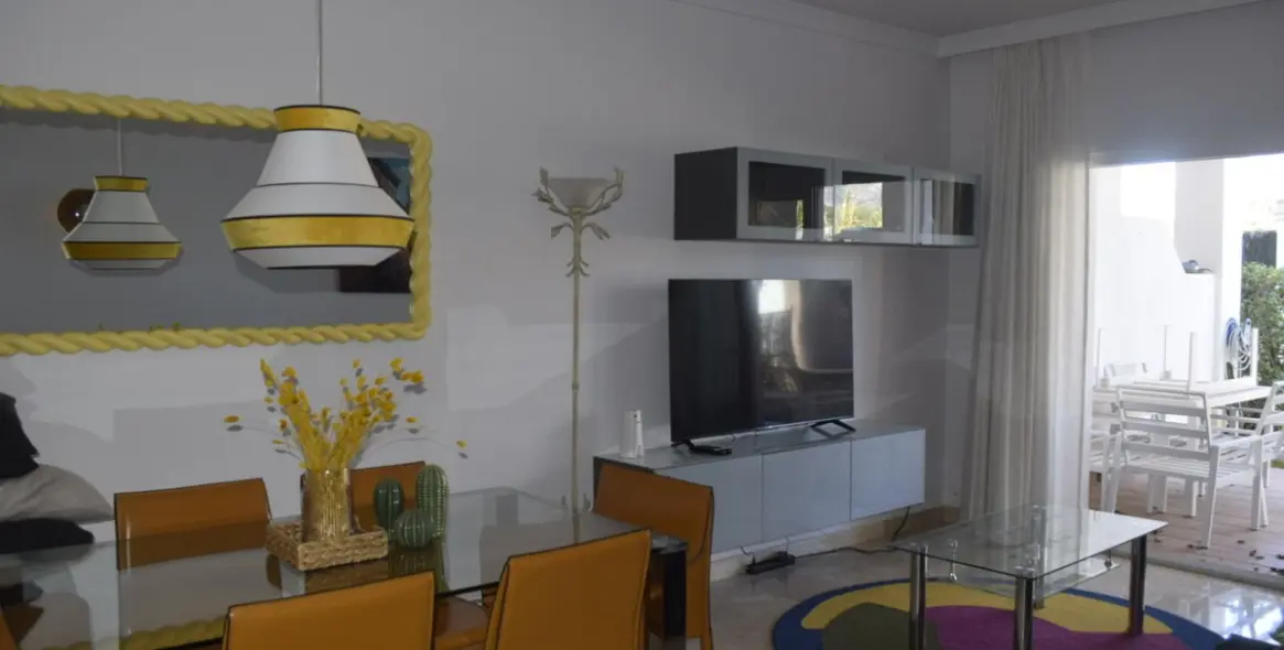 Sale of ground floor apartment in Nueva Andalucía 52